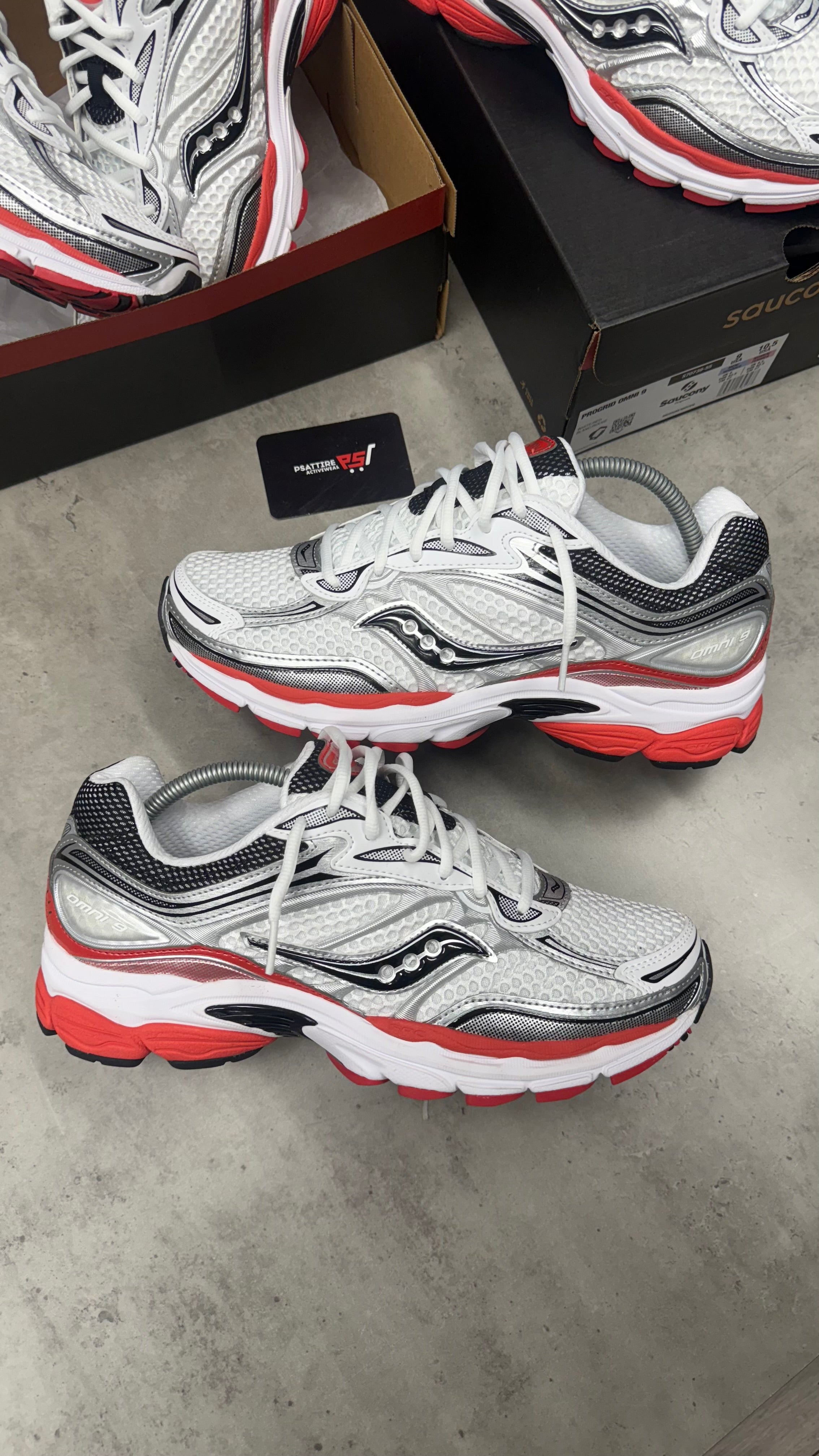 Saucony Progrid Omni 9 ‘White / Red’