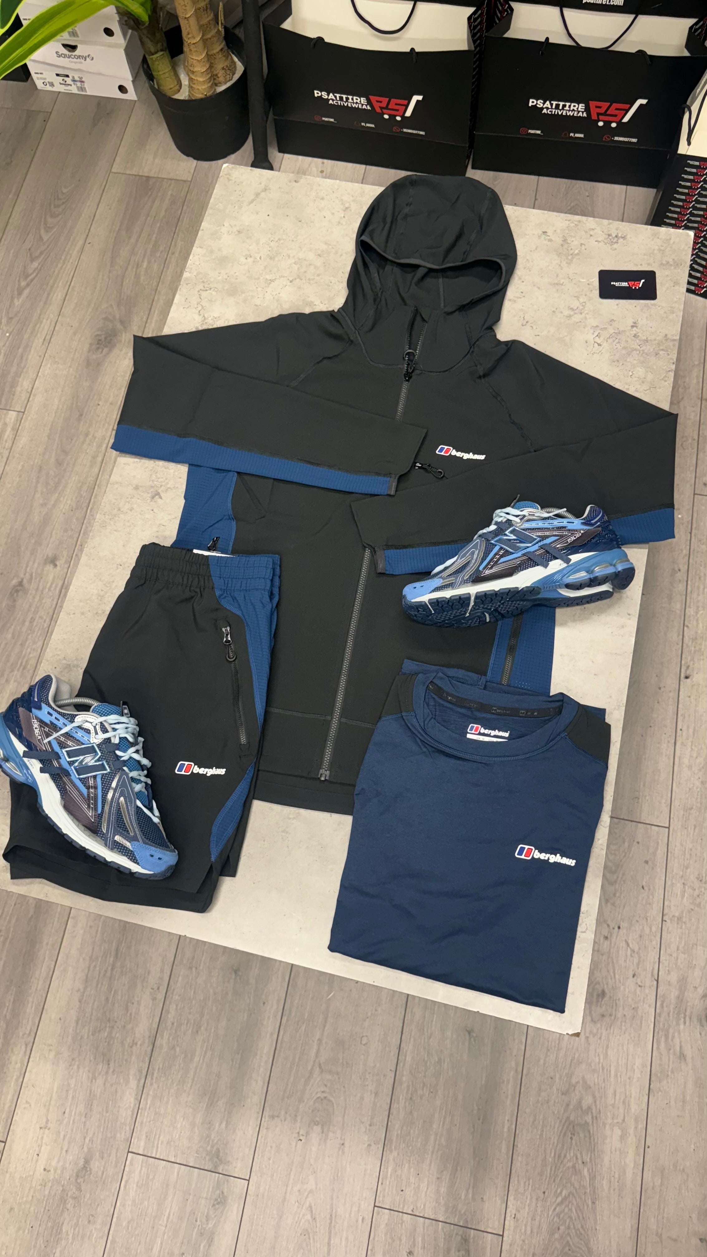Berghaus Wavertree Triset ‘Black / Blue’