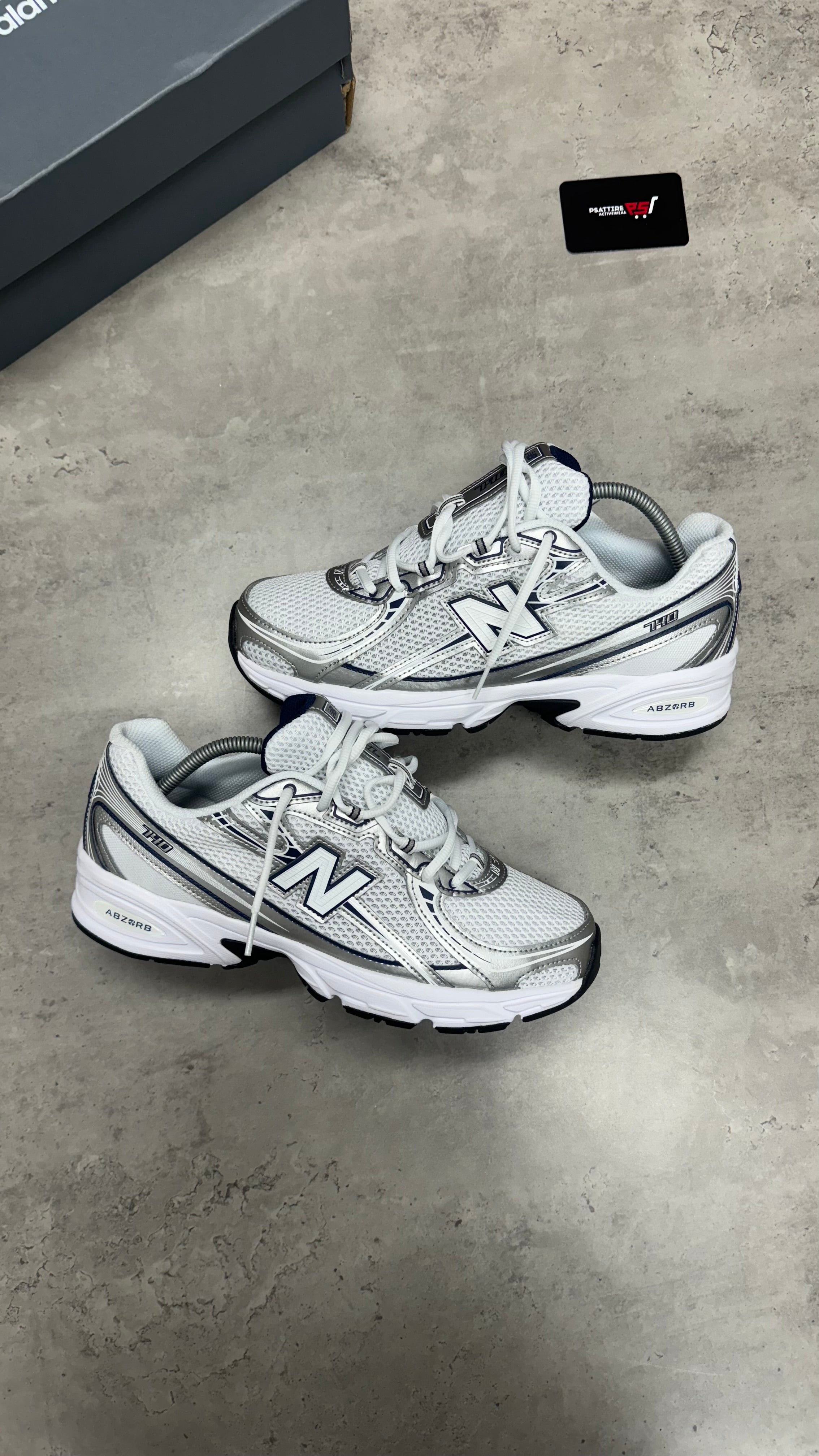 New Balance 740 ‘White Navy’