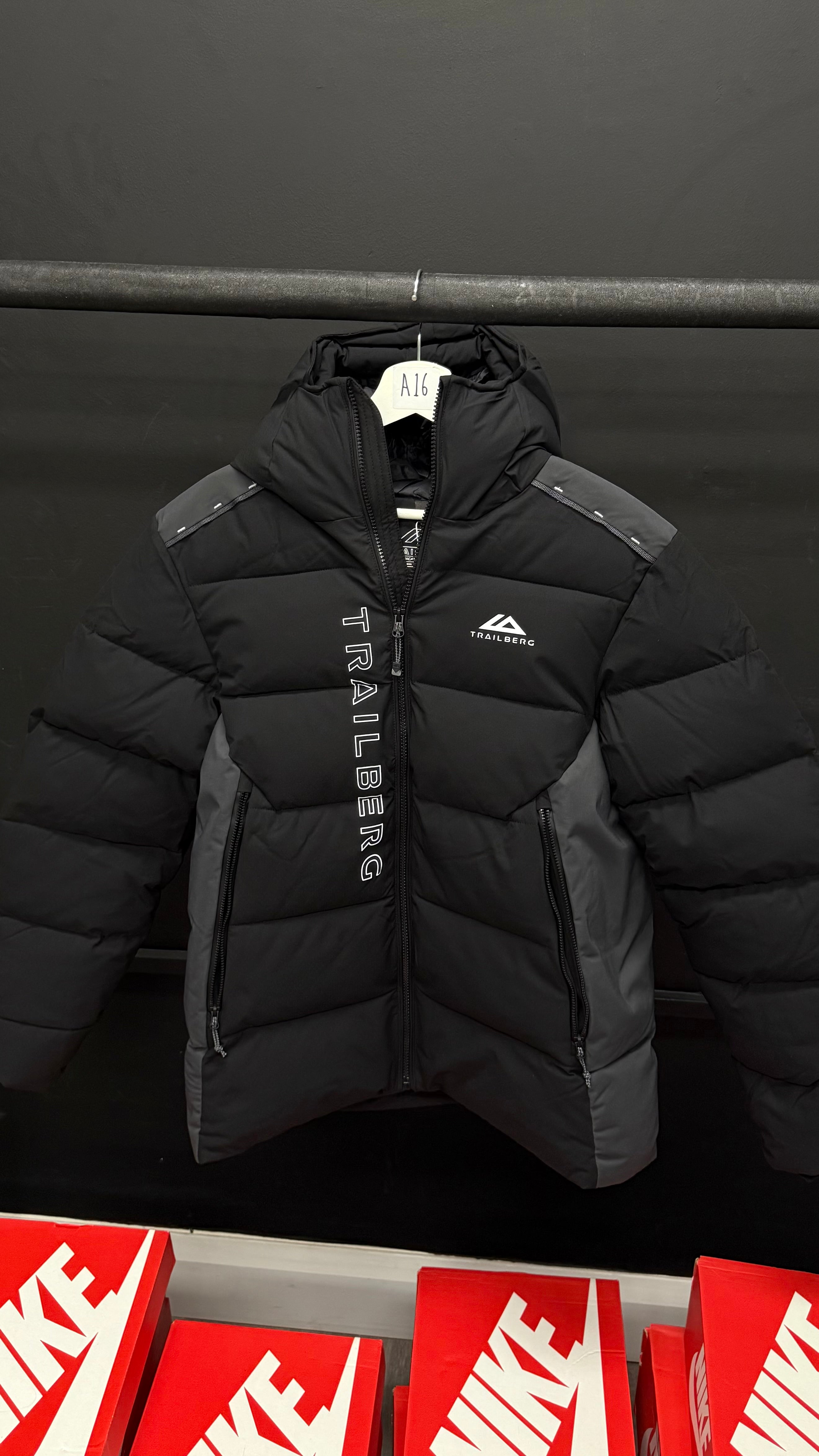 Trailberg Triathlon Puffer ‘Black Grey’