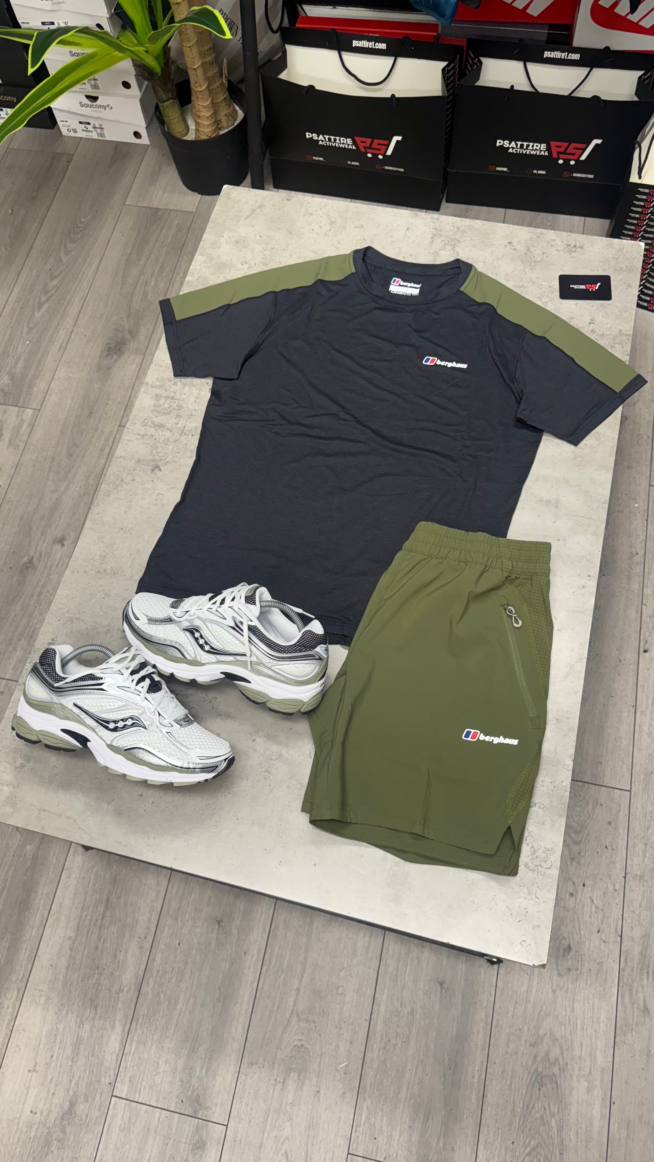 Berghaus Wavertree Twinset ‘Black / Olive’