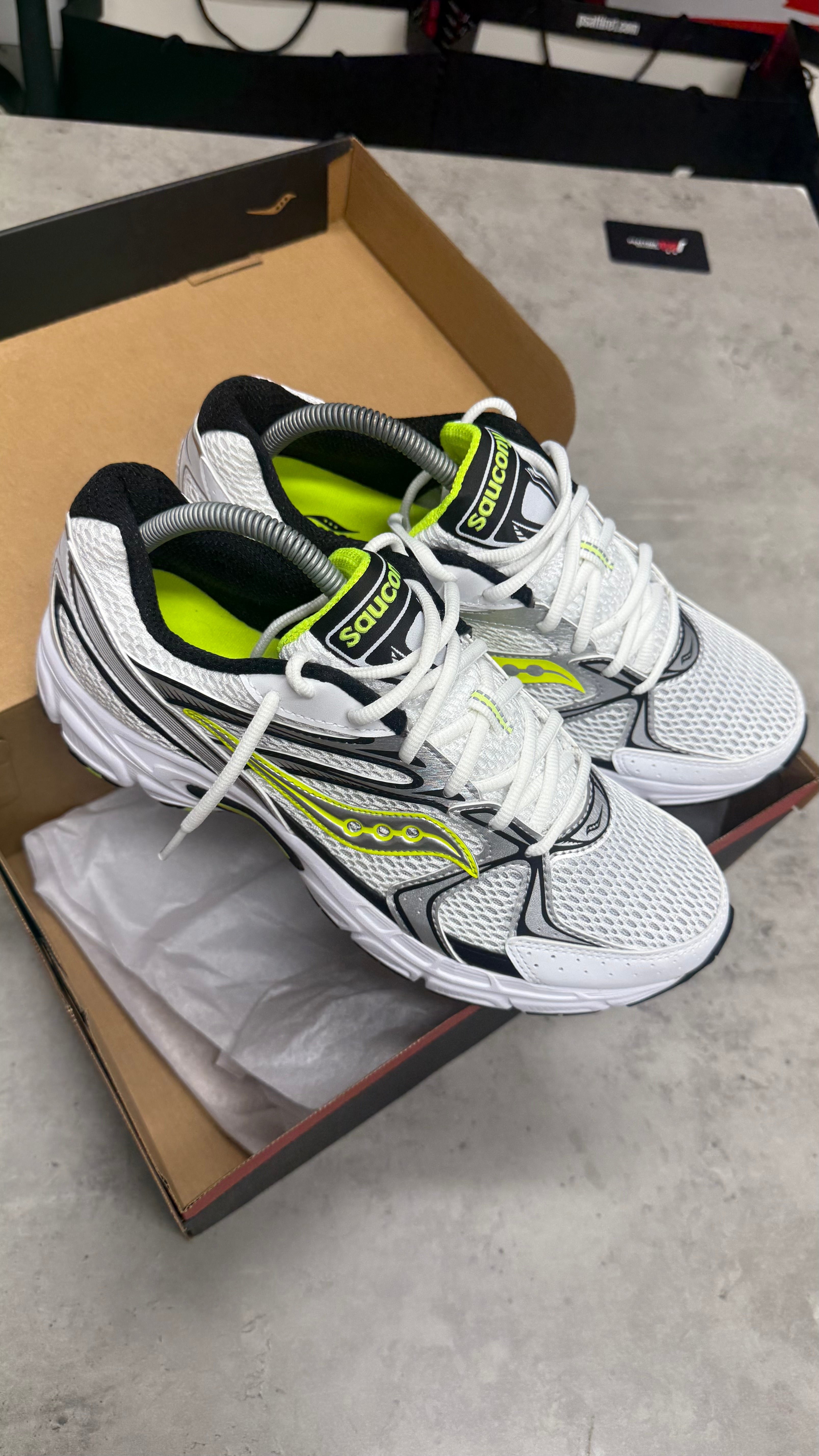 Saucony Ride Millenium ‘White / Neon’