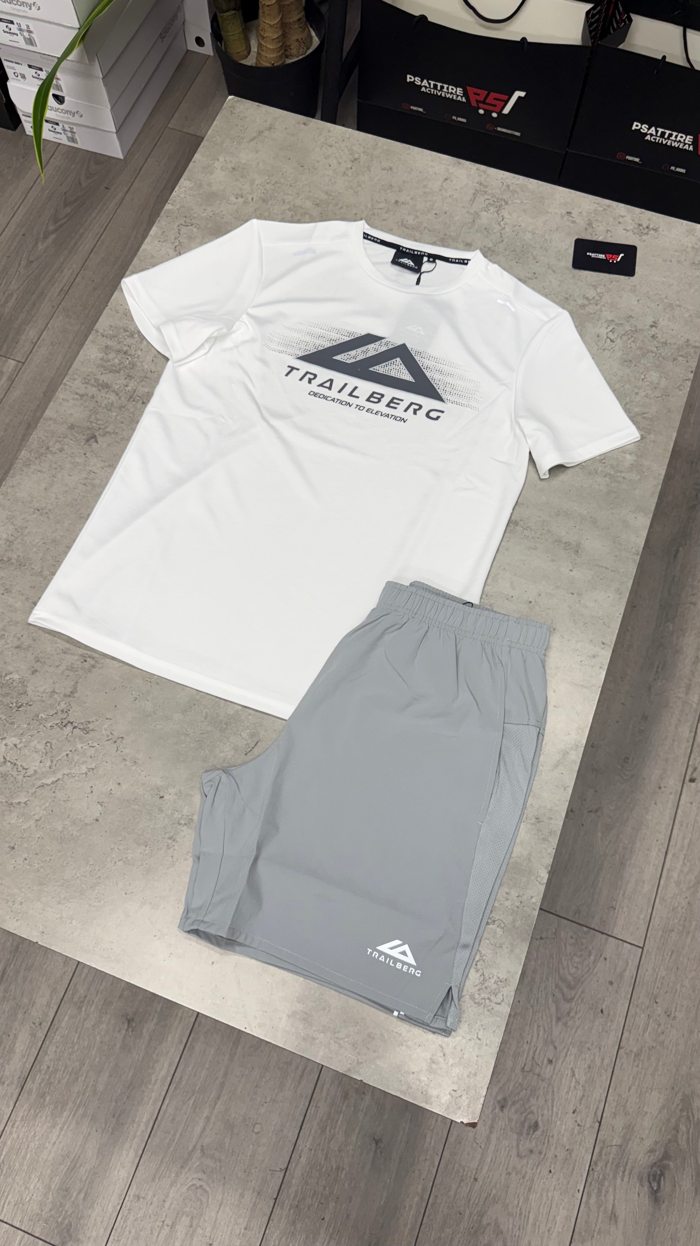 Trailberg Movement Twinset ‘White’
