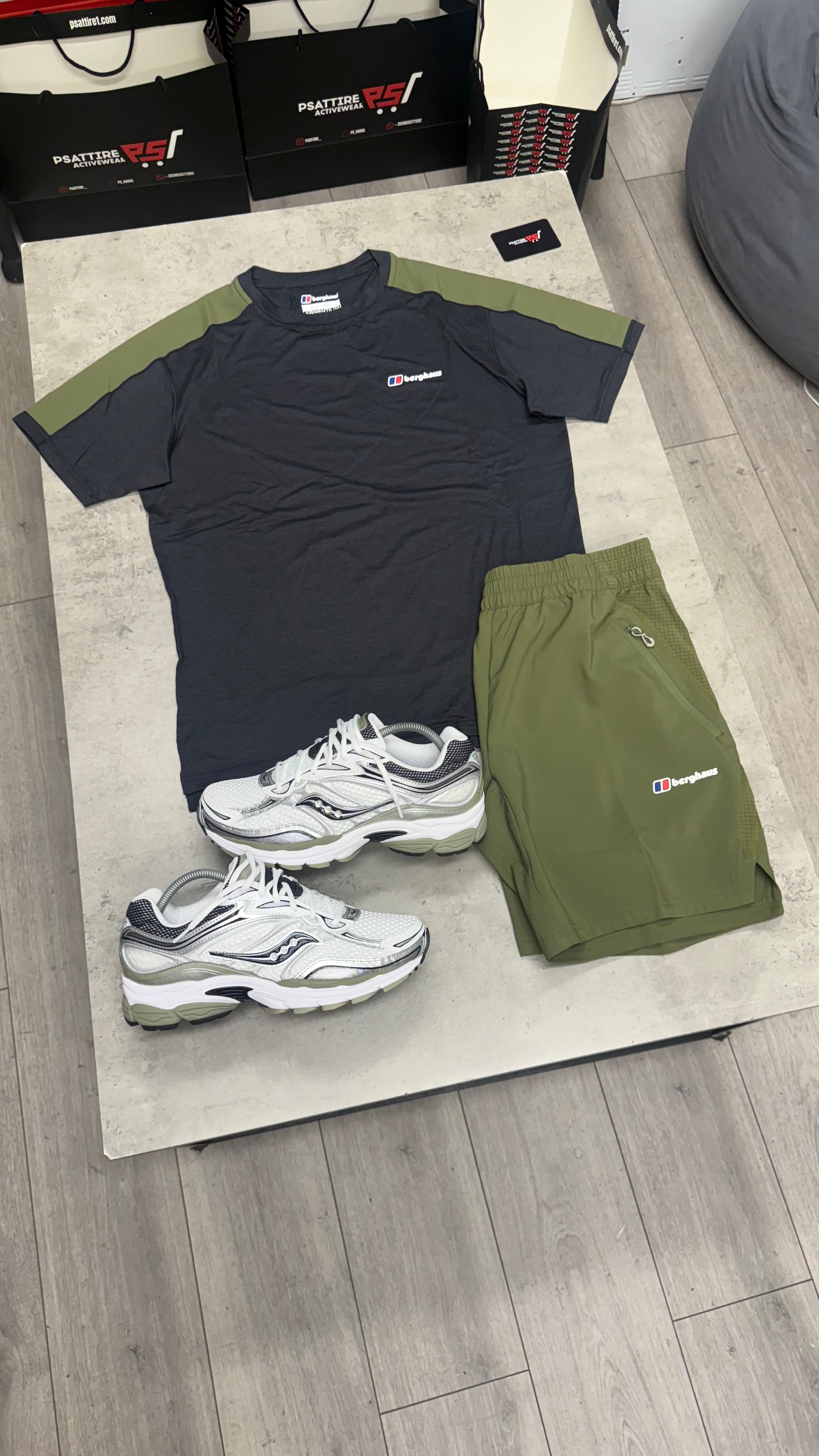 Berghaus Wavertree Twinset ‘Black / Olive’