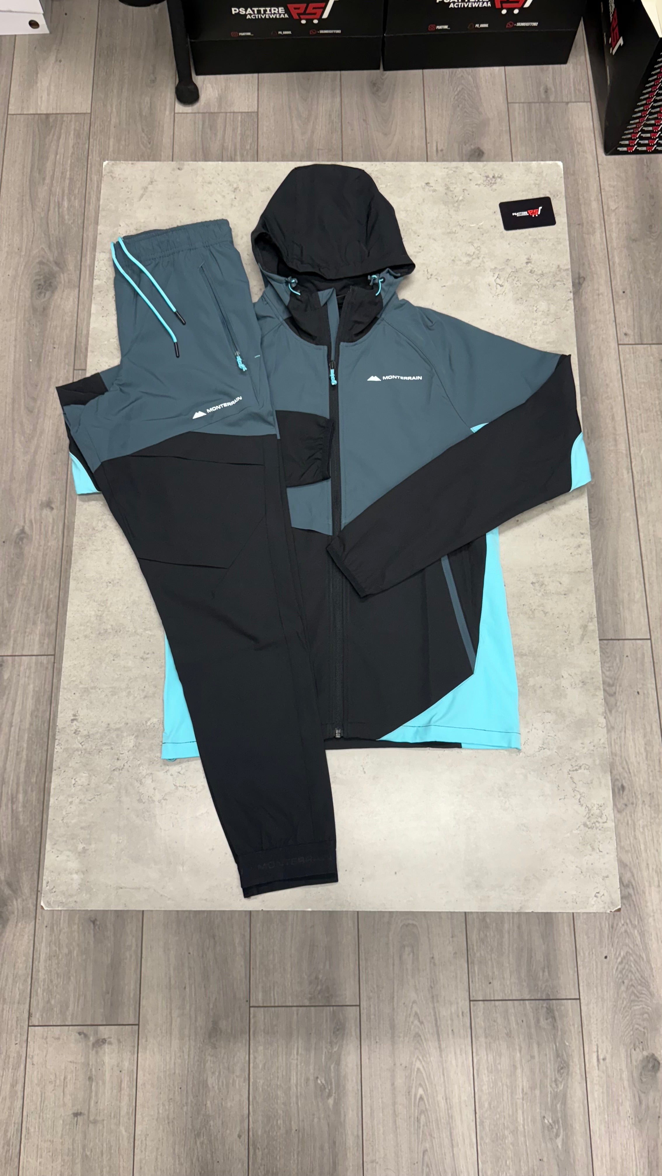 Monterrain Vault Tracksuit ‘Jet Black / Dark Slate’