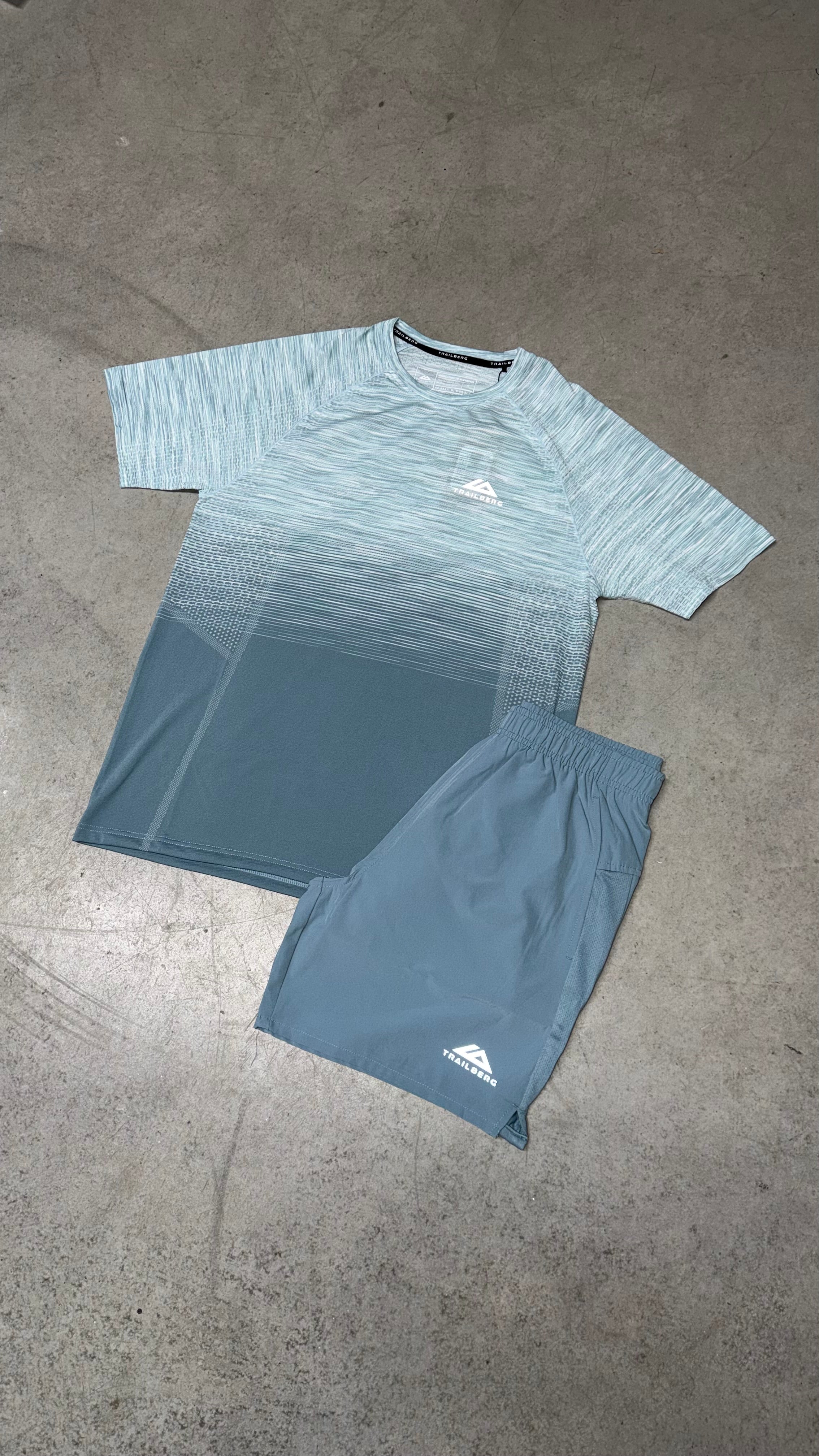 Trailberg Seamless Twinset ‘Frosted Blue’