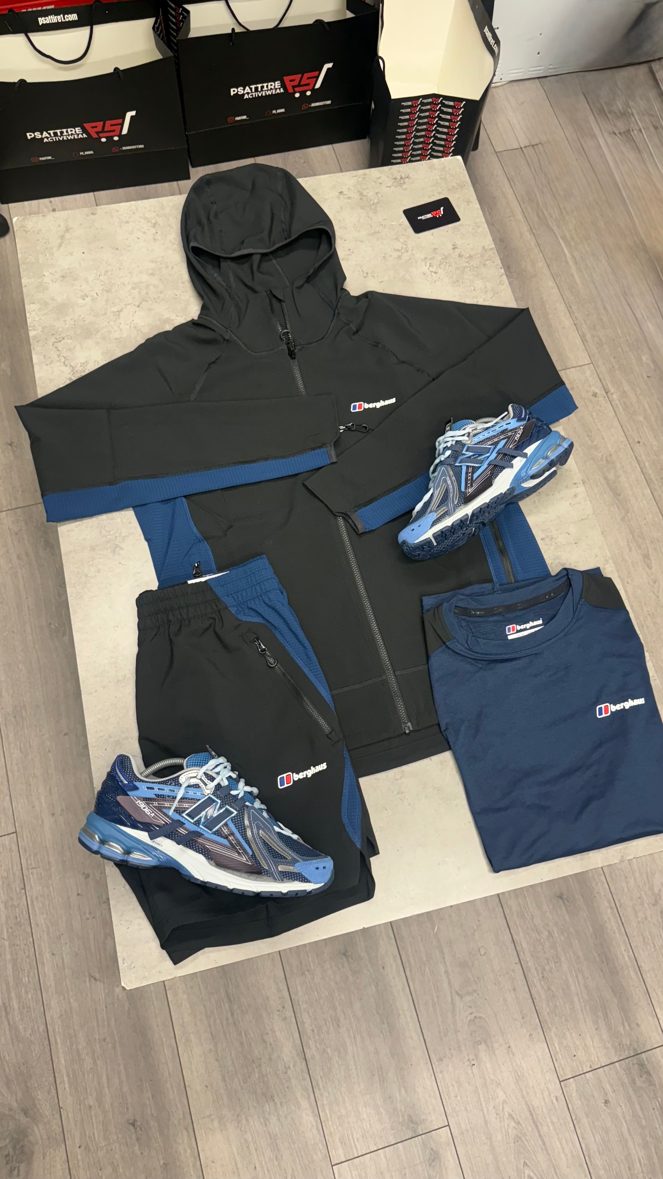 Berghaus Wavertree Triset ‘Black / Blue’