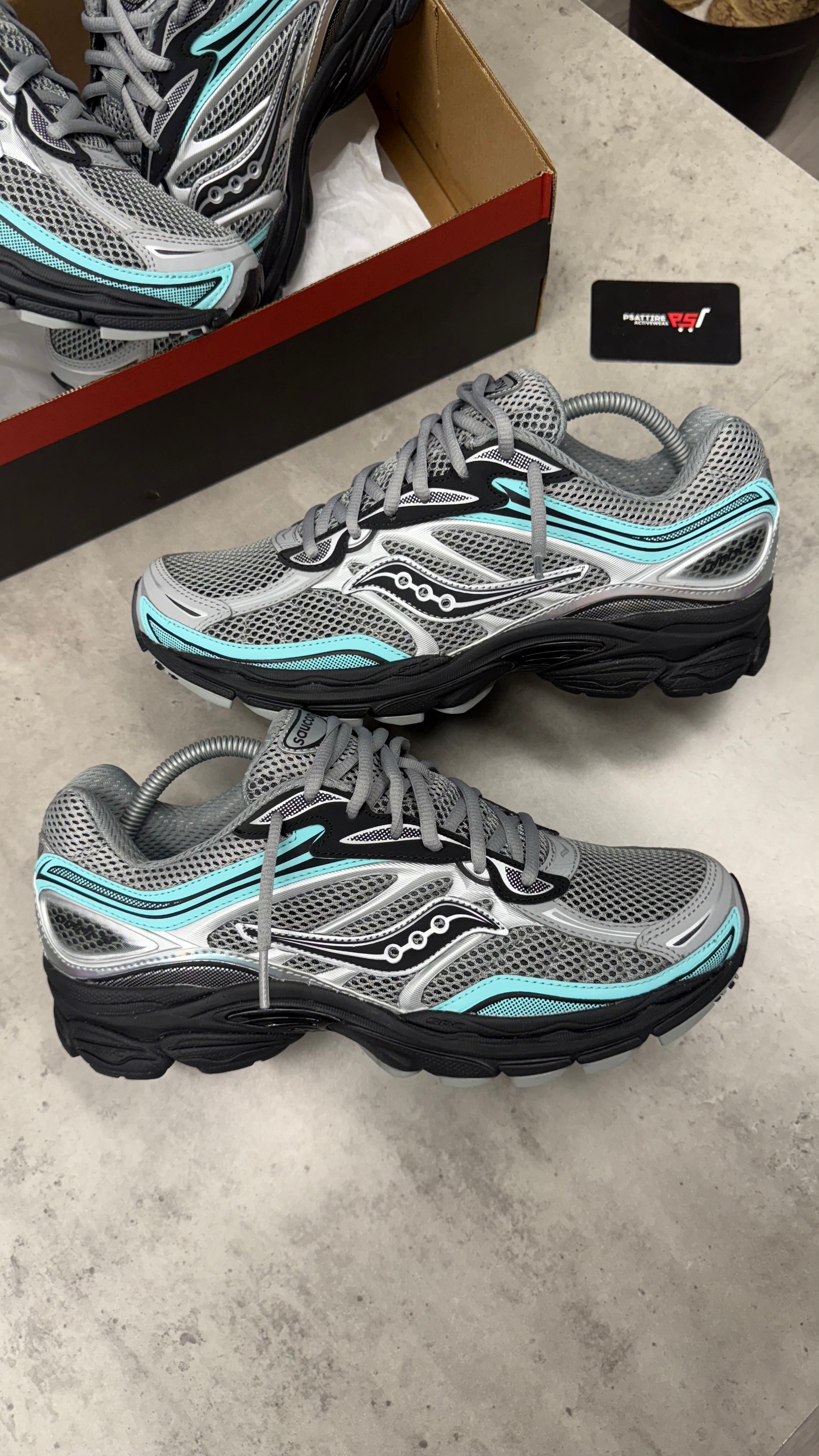 Saucony Progrid Omni 9 ‘Mint / Grey’