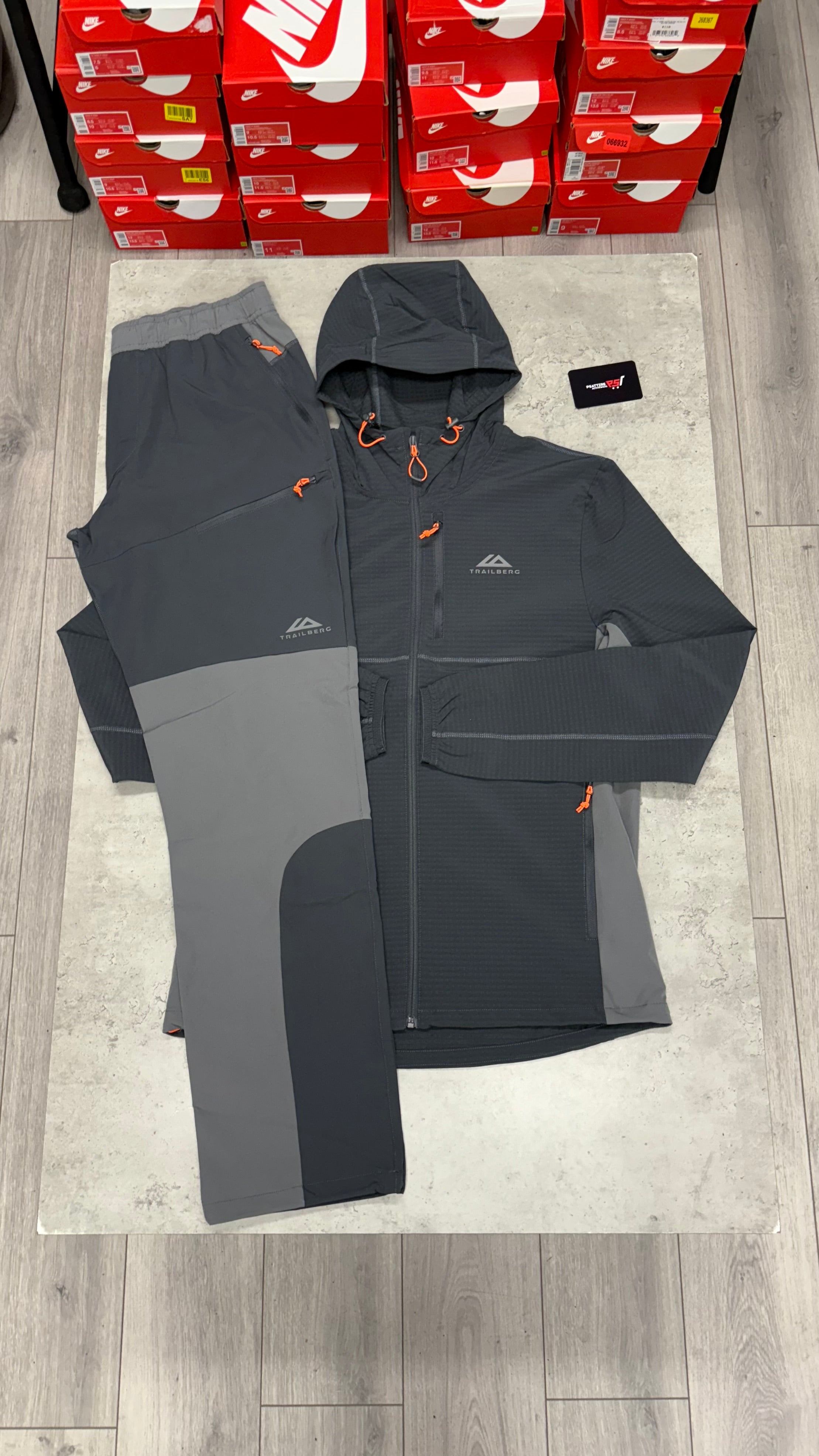 Trailberg Tour Tracksuit ‘Grey Orange’