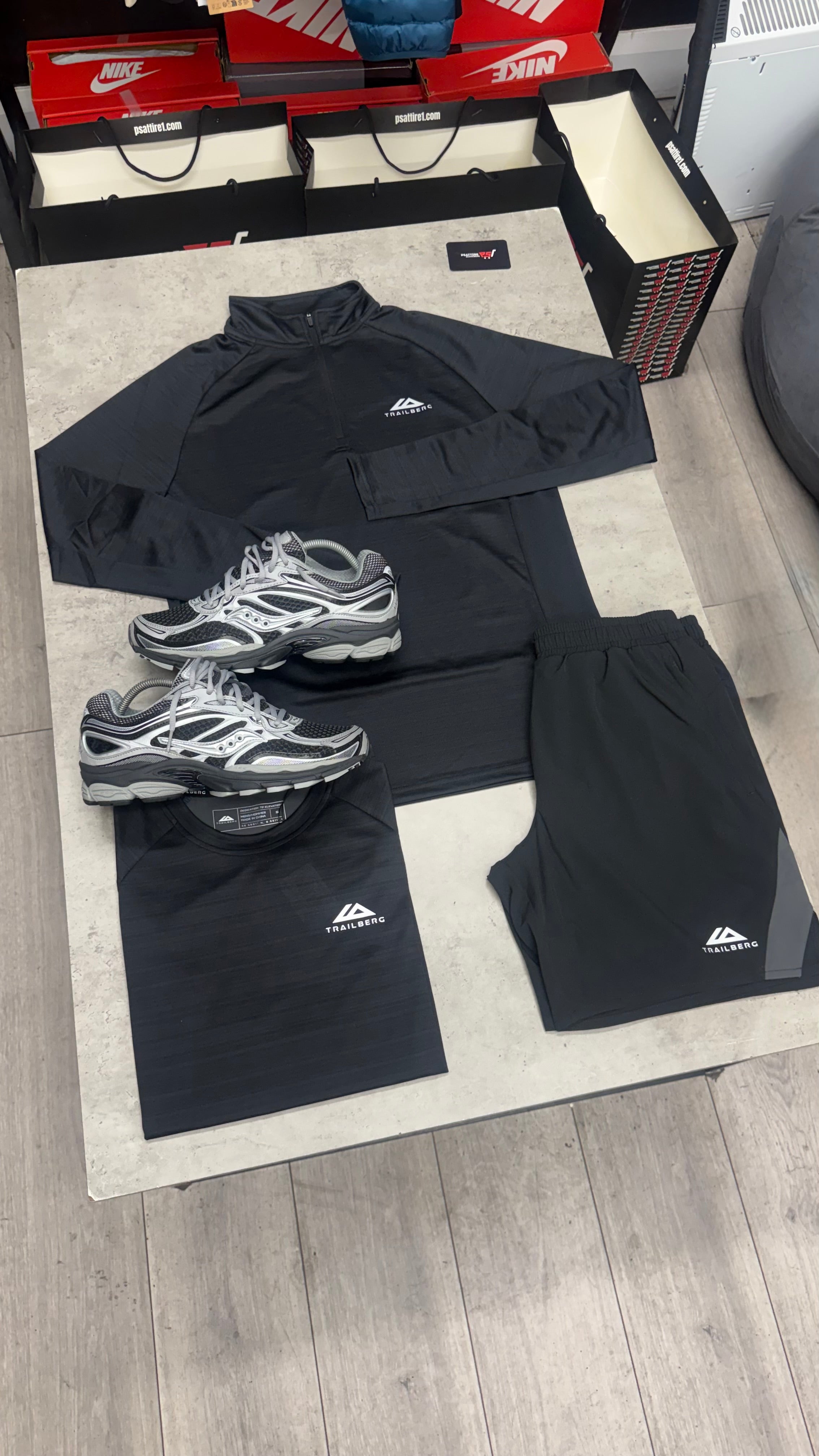 Trailberg Cloud 1/4 Zip Triset ‘Black’