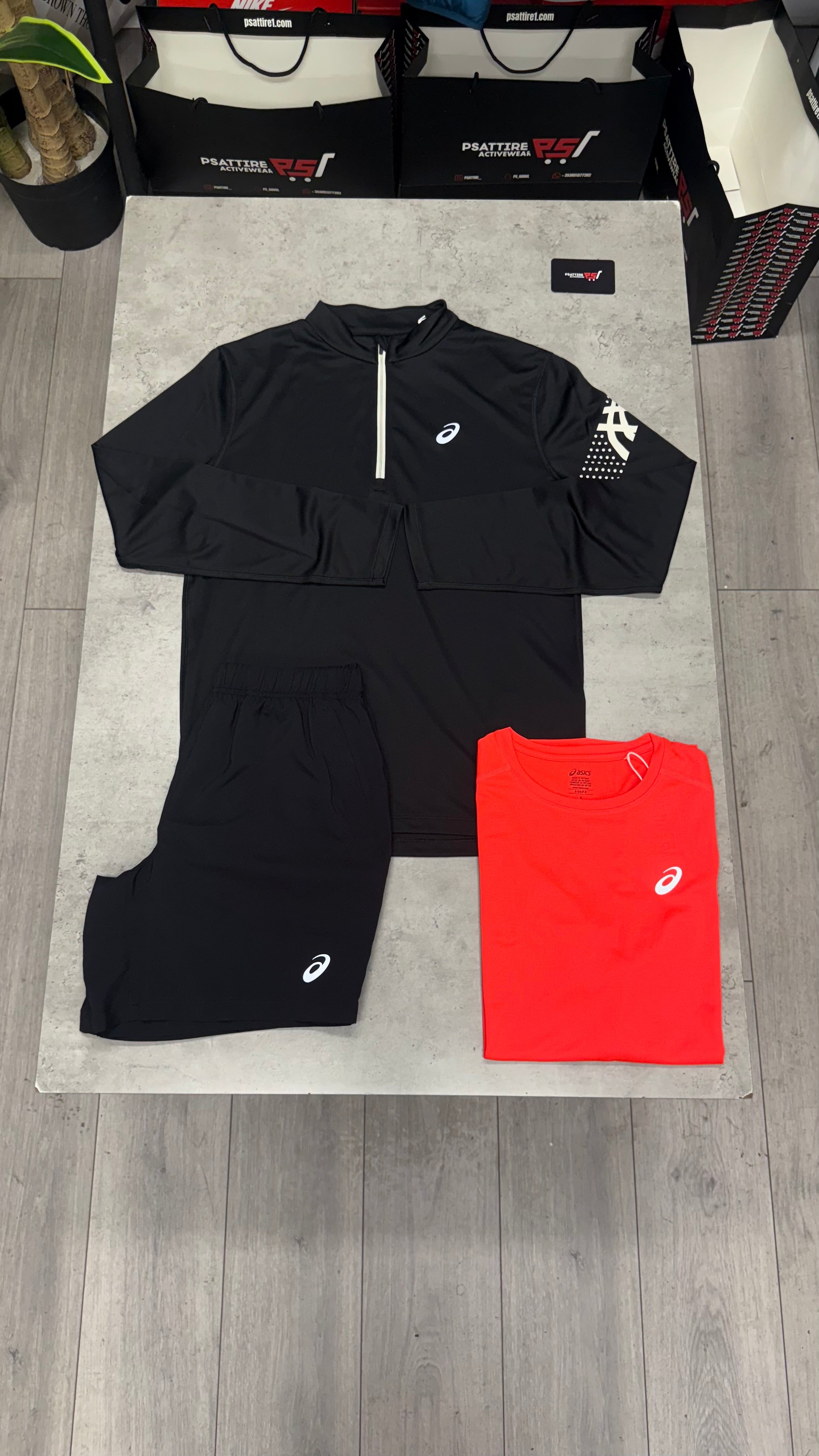 Asics Icon 1/4 Zip Triset ‘Black / Red’