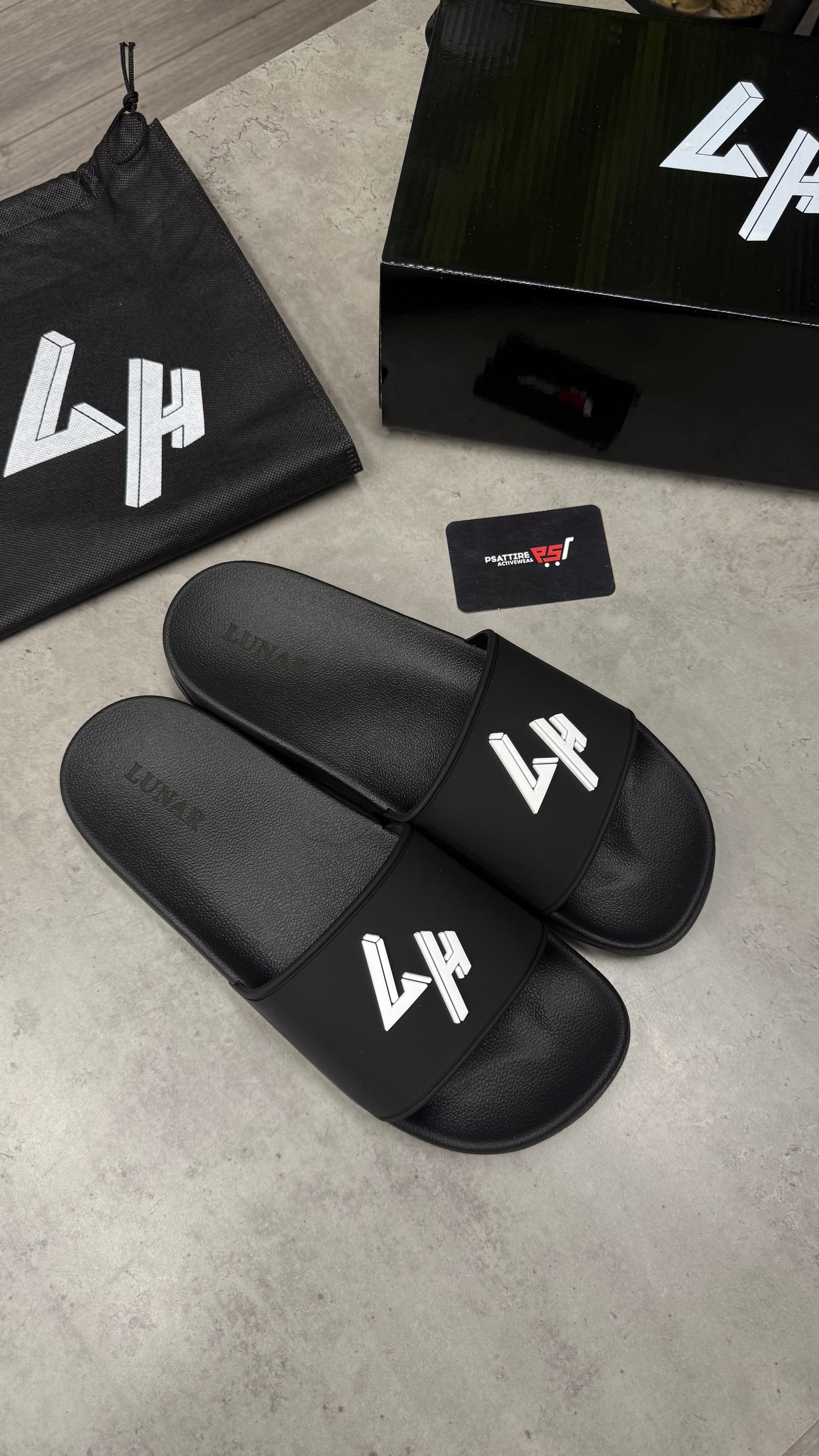 Lunar Homme Sliders ‘Black’