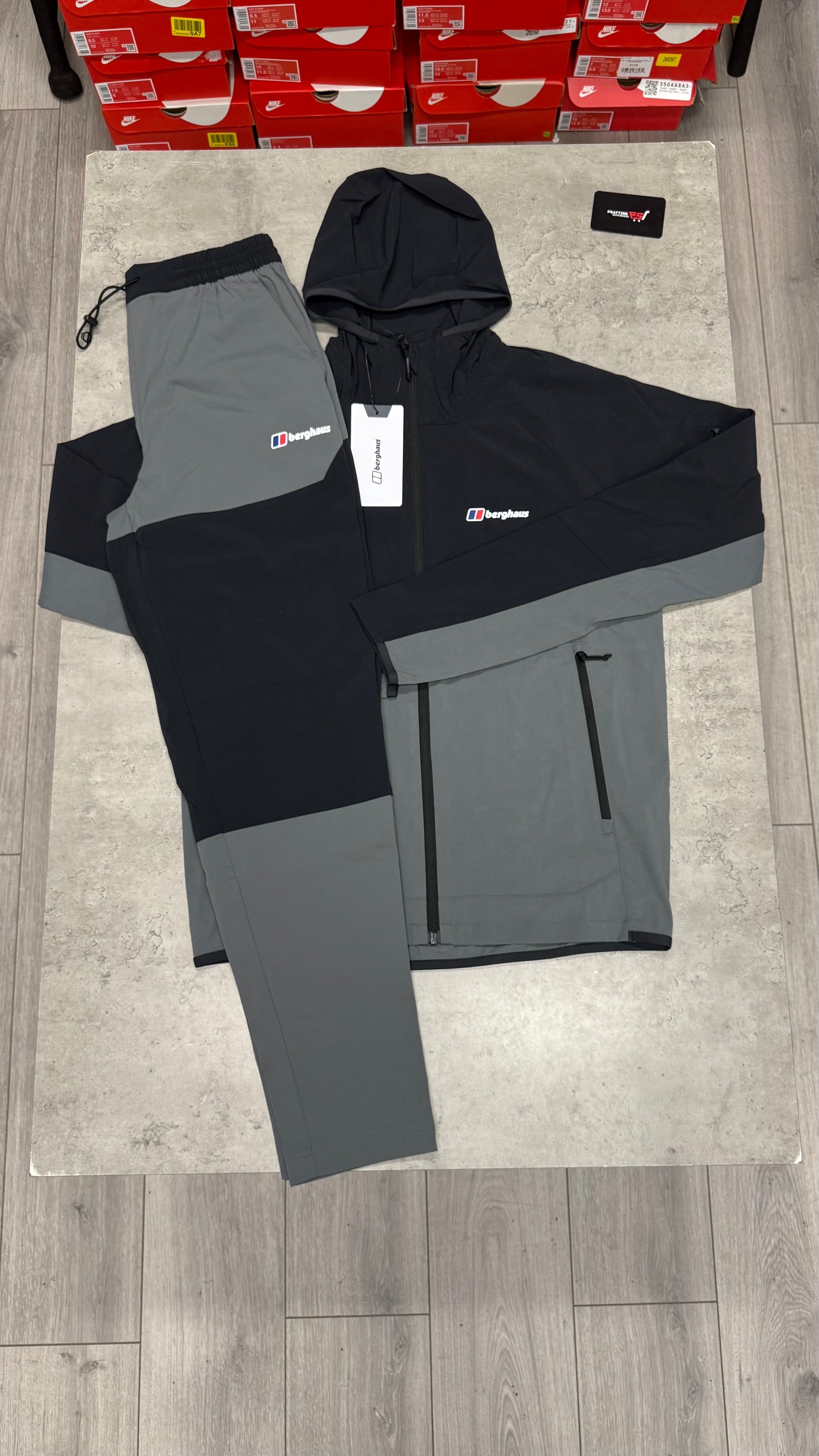 Berghaus Theran Tracksuit ‘Black Grey’