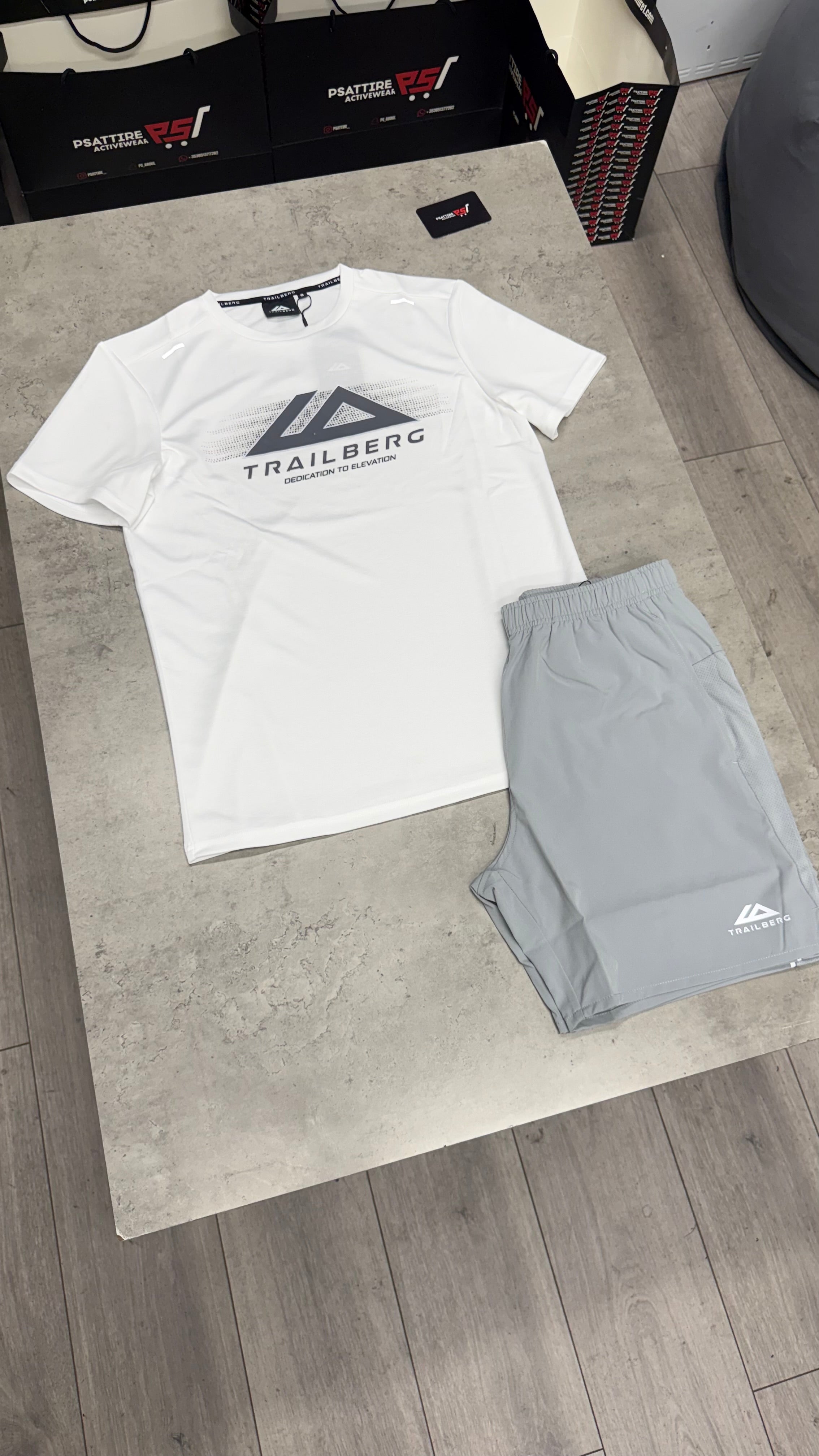Trailberg Movement Twinset ‘White’