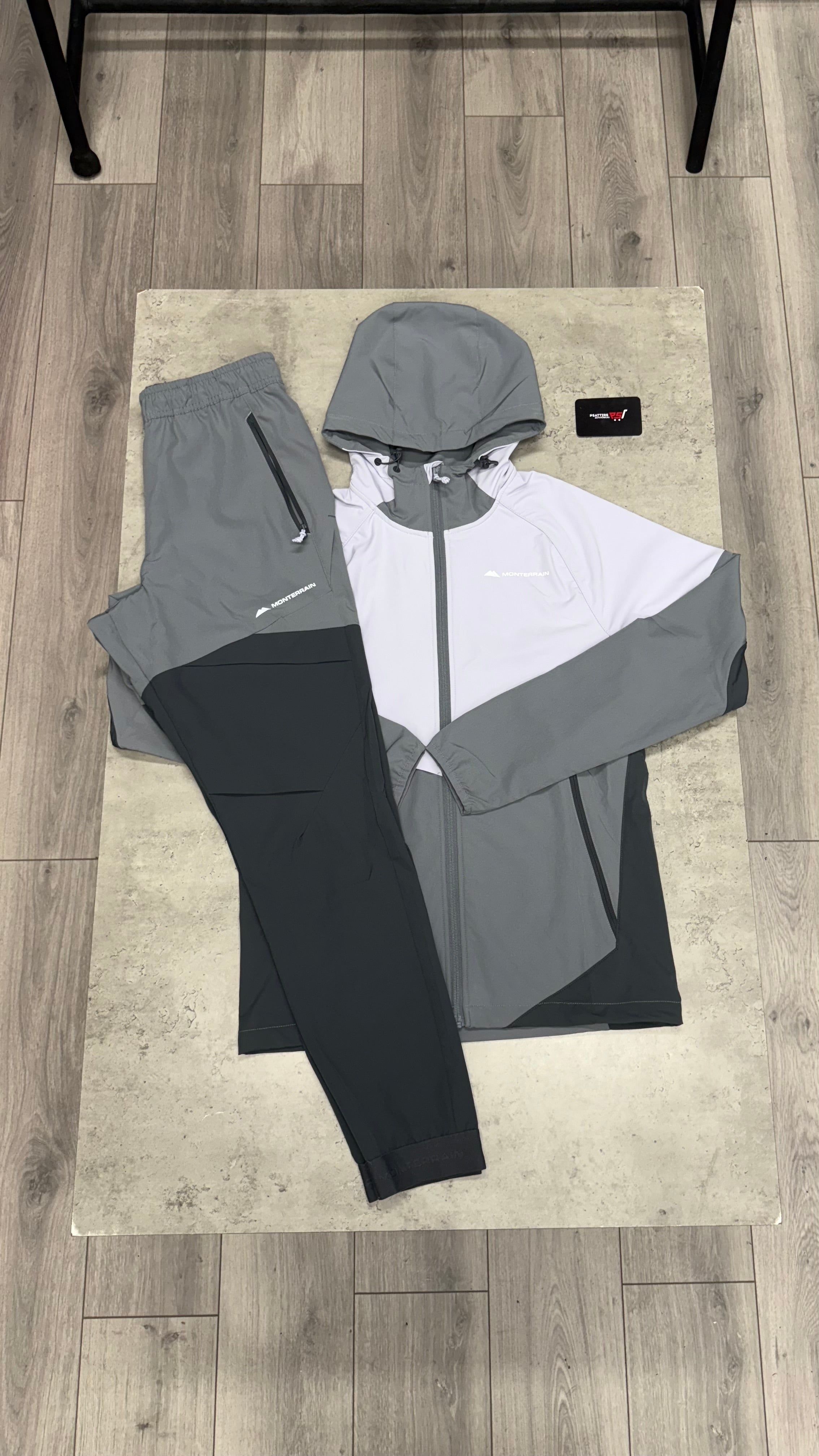 Monterrain Vault Tracksuit ‘Grey White’