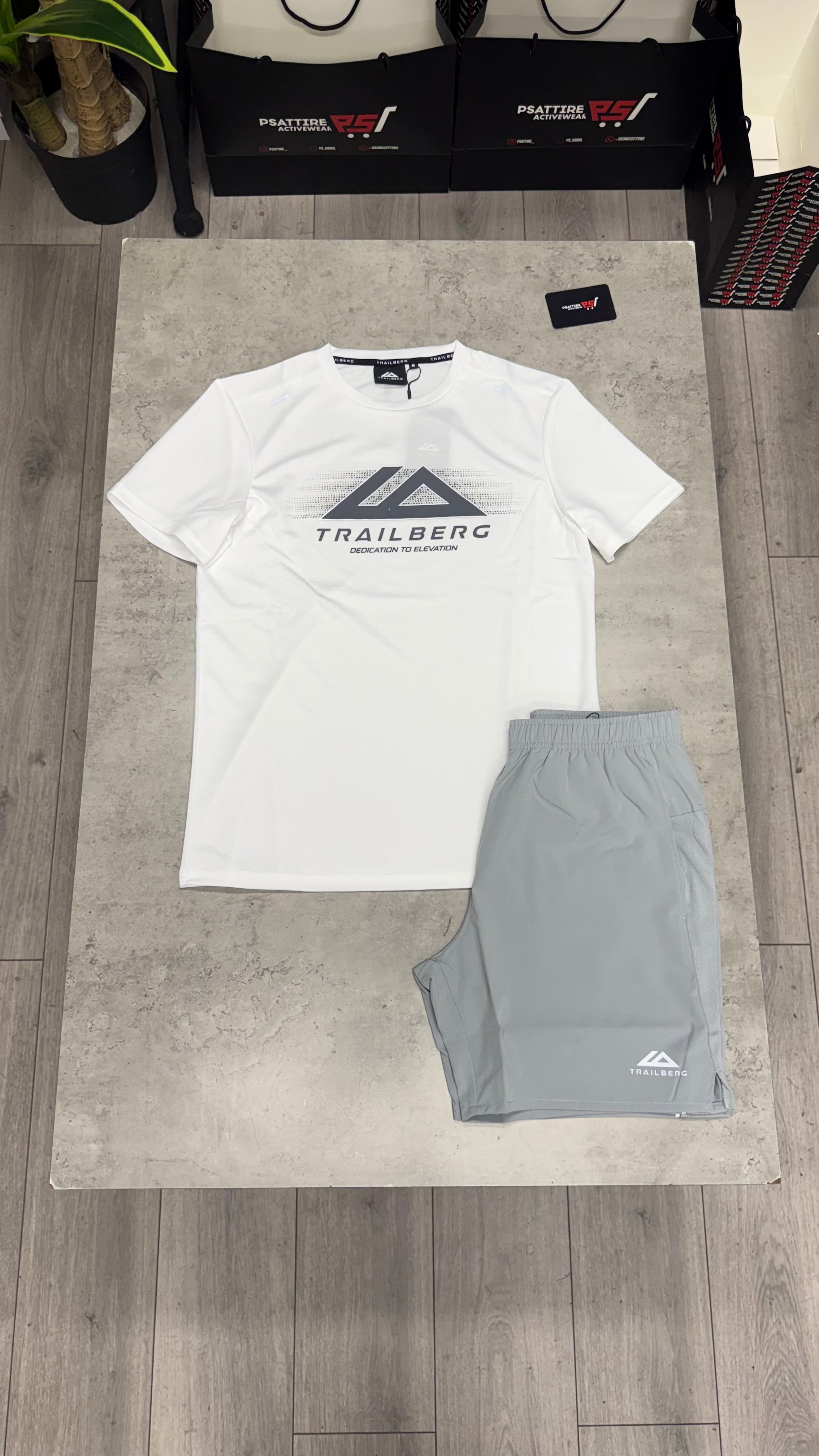 Trailberg Movement Twinset ‘White’